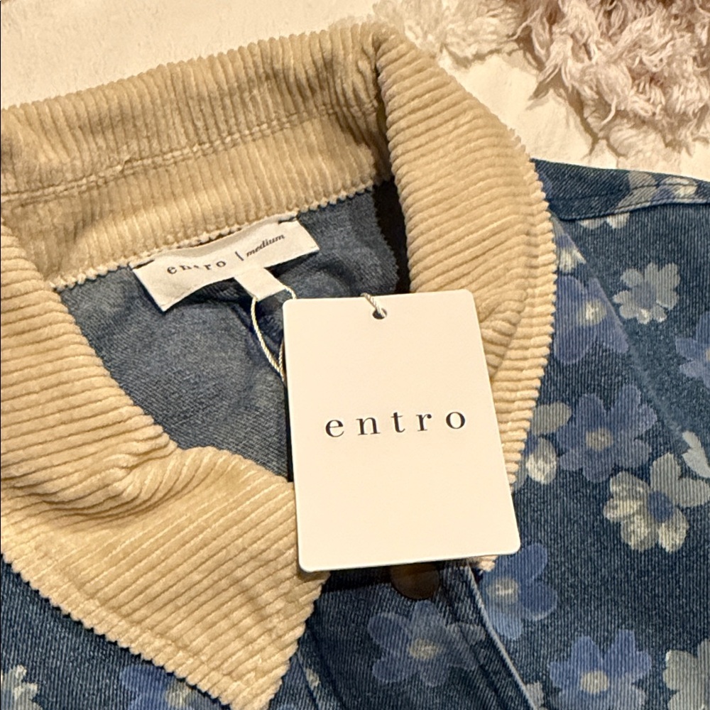 Entro Blue Floral Jean Jacket with Cream Collar medium - Picture 6 of 13